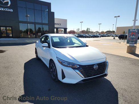 Used 2024 Nissan Sentra SV image 1