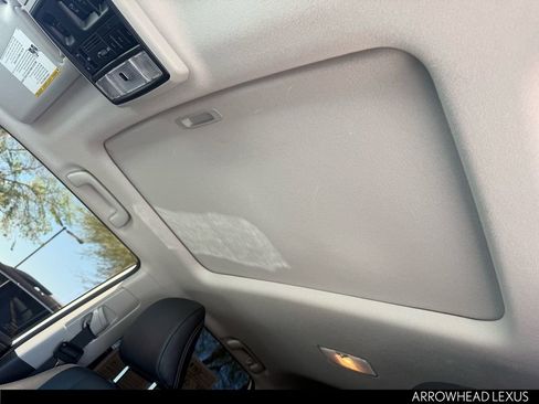 Used 2023 Toyota 4Runner Limited image 11