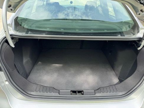 Used 2018 Ford Focus SE FWD image 12