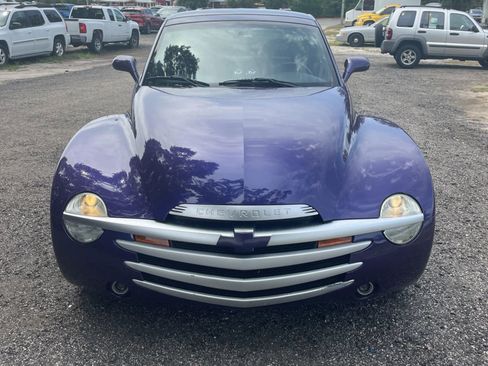 Used 2004 Chevrolet SSR w/ Preferred Equipment Group image 12