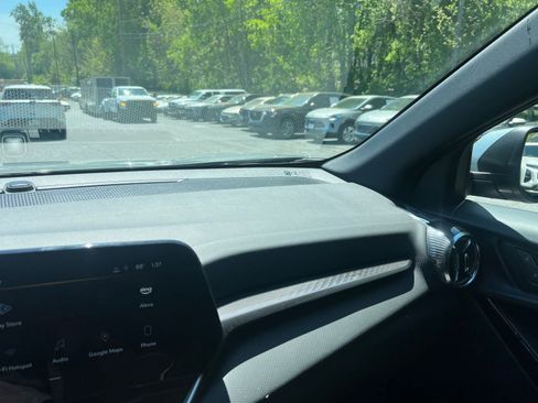 Used 2025 Chevrolet Equinox LT image 31