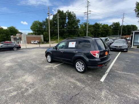 Used 2013 Subaru Forester 2.5X Limited AWD/4WD image 7