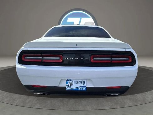 Used 2019 Dodge Challenger SXT w/ Driver Convenience Group image 14