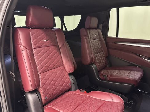 Used 2026 Cadillac Escalade ESV Sport w/ Touring Package AWD/4WD image 23