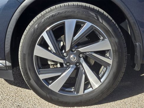 Used 2018 Nissan Murano Platinum image 10