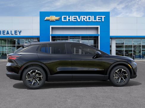 New 2026 Chevrolet Equinox EV LT image 29