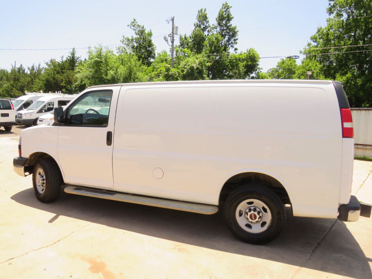 Used 2015 GMC Savana 2500 RWD image 33