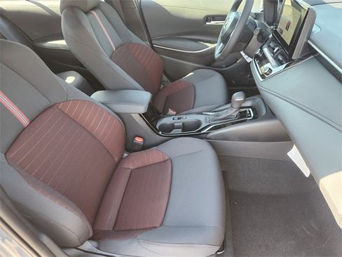 Certified 2025 Toyota Corolla SE image 10