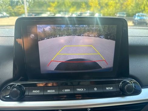 Used 2023 Kia Forte LXS w/ LXS Technology Package image 32