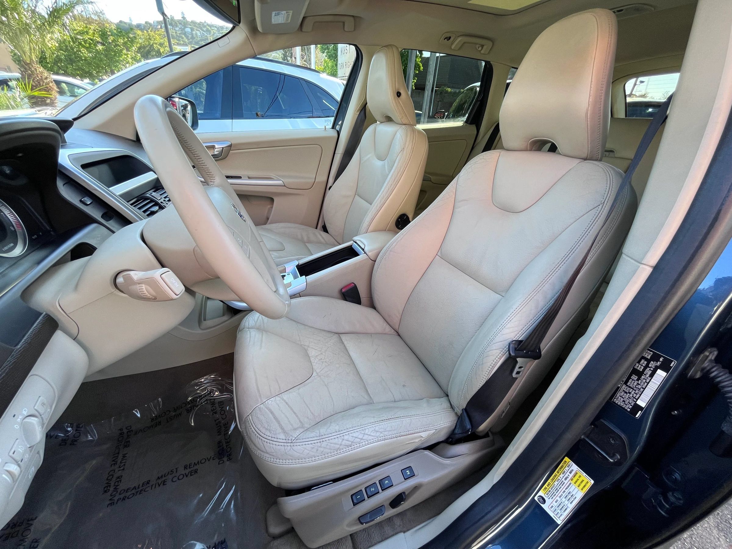 Used 2010 Volvo XC60 T6 AWD/4WD image 11