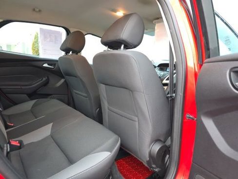 Used 2014 Ford Focus SE image 28