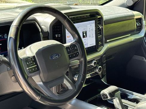 Used 2024 Ford F150 Lariat w/ FX4 Off-Road Package image 18