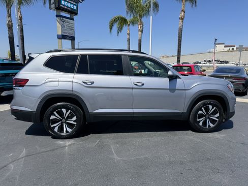 Used 2024 Volkswagen Atlas SE FWD image 13