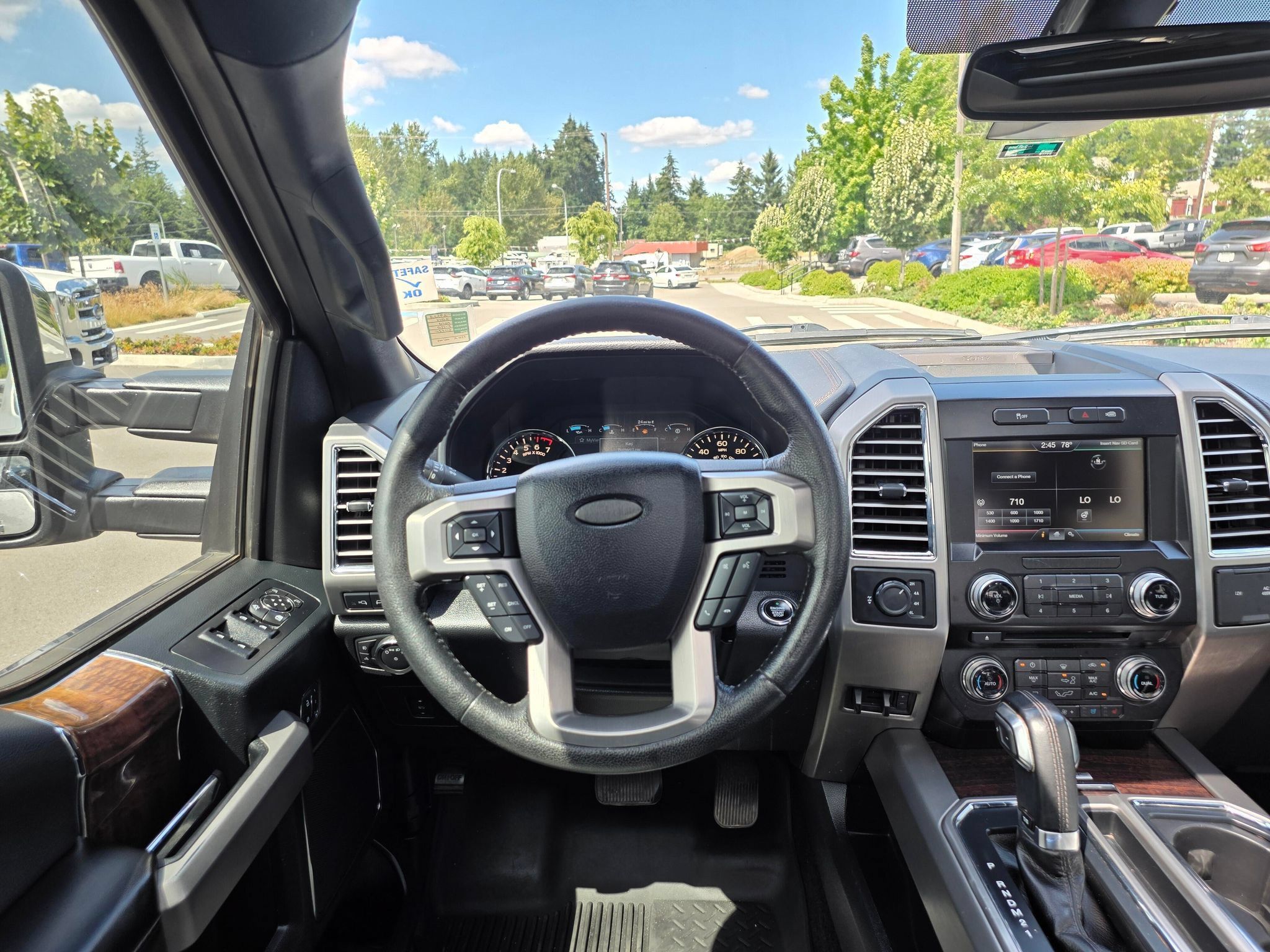 Used 2015 Ford F150 Platinum w/ Max Trailer Tow Package AWD/4WD image 13