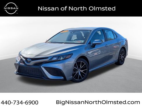 Used 2023 Toyota Camry SE image 1