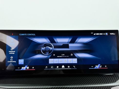 Used 2025 BMW M2 w/ Lighting Package RWD image 27