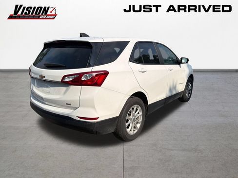 Used 2021 Chevrolet Equinox LS w/ LS Convenience Package AWD/4WD image 5