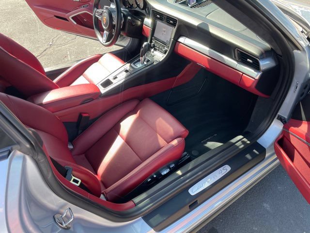 Used 2017 Porsche 911 Carrera 4S AWD/4WD image 17
