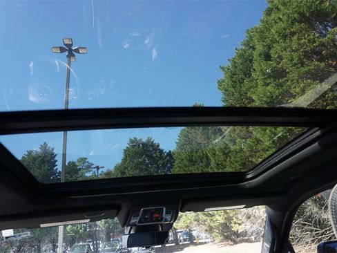 Used 2023 RAM 1500 Limited image 15