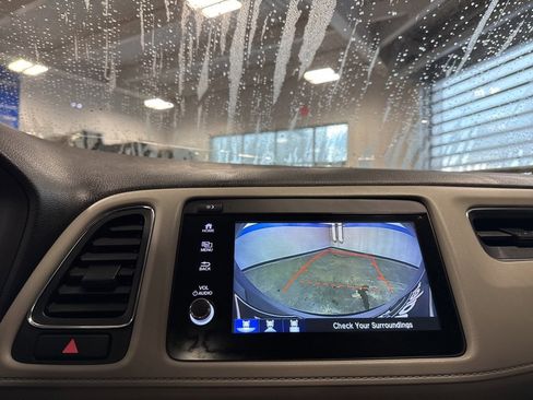 Used 2022 Honda HR-V EX image 14