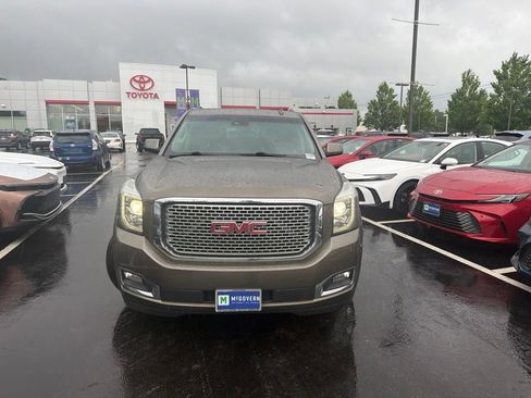 Used 2016 GMC Yukon Denali w/ Open Road Package AWD/4WD image 2