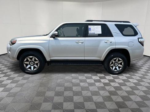 Used 2023 Toyota 4Runner TRD Off-Road Premium AWD/4WD image 4