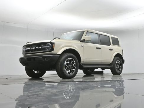 New 2026 Ford Bronco Outer Banks AWD/4WD image 44