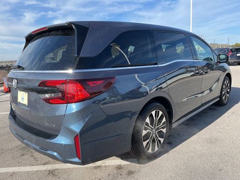 Certified 2026 Honda Odyssey Elite image 4