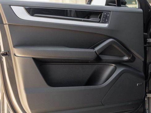 New 2026 Porsche Cayenne Coupe image 20