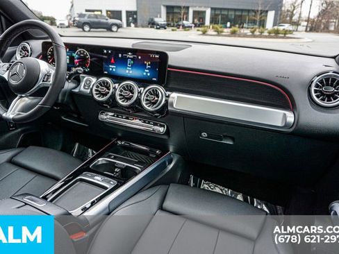 Used 2025 Mercedes-Benz GLB 250 GLB 250 w/ Exclusive Package image 27