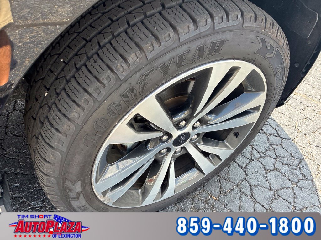 Used 2021 Ford Expedition Max Platinum AWD/4WD image 16