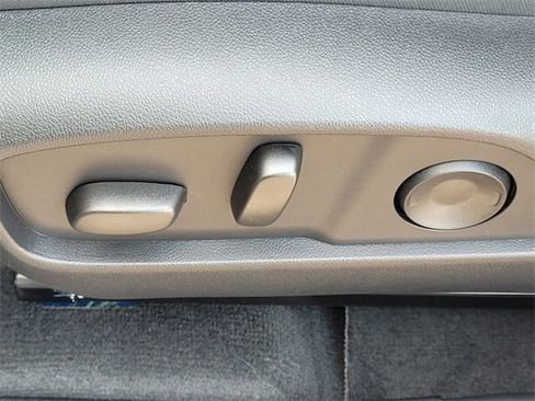 New 2026 GMC Terrain Denali w/ LPO, Black Badging Package image 24