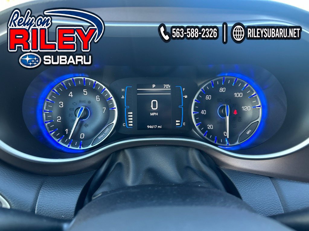Used 2018 Chrysler Pacifica Touring Plus FWD image 22
