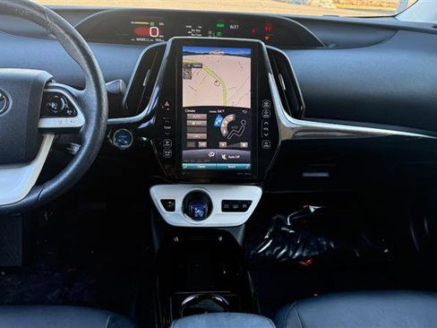 Used 2017 Toyota Prius Prime Premium image 23