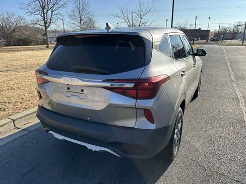 Certified 2022 Kia Seltos LX image 20