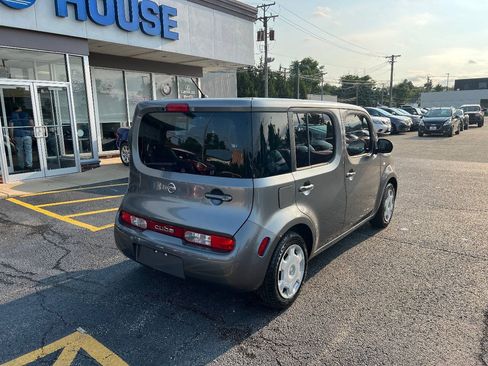 Used 2012 Nissan Cube 1.8 S w/ Interior Designer Pkg FWD image 11
