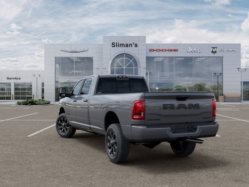 New 2026 RAM 3500 Laramie AWD/4WD image 4
