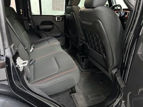 Used 2022 Jeep Wrangler Unlimited Rubicon w/ LED Lighting Group image 14