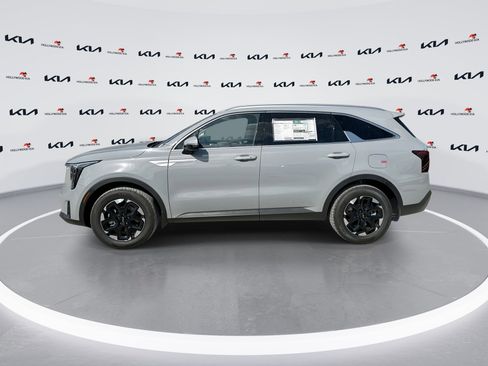 Certified 2026 Kia Sorento S FWD image 5