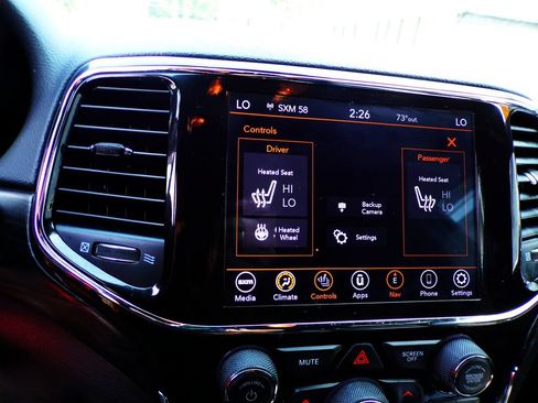 Certified 2022 Jeep Grand Cherokee Laredo X AWD/4WD image 22