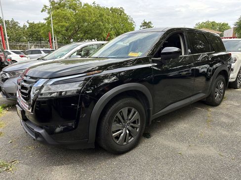 Certified 2024 Nissan Pathfinder S AWD/4WD image 5