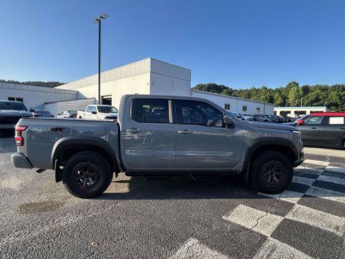 Used 2025 Nissan Frontier PRO-4X w/ Pro Premium Package AWD/4WD image 8