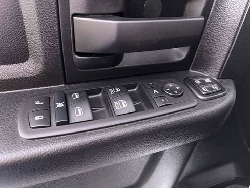 Used 2024 RAM 3500 Tradesman w/ Chrome Appearance Group image 24