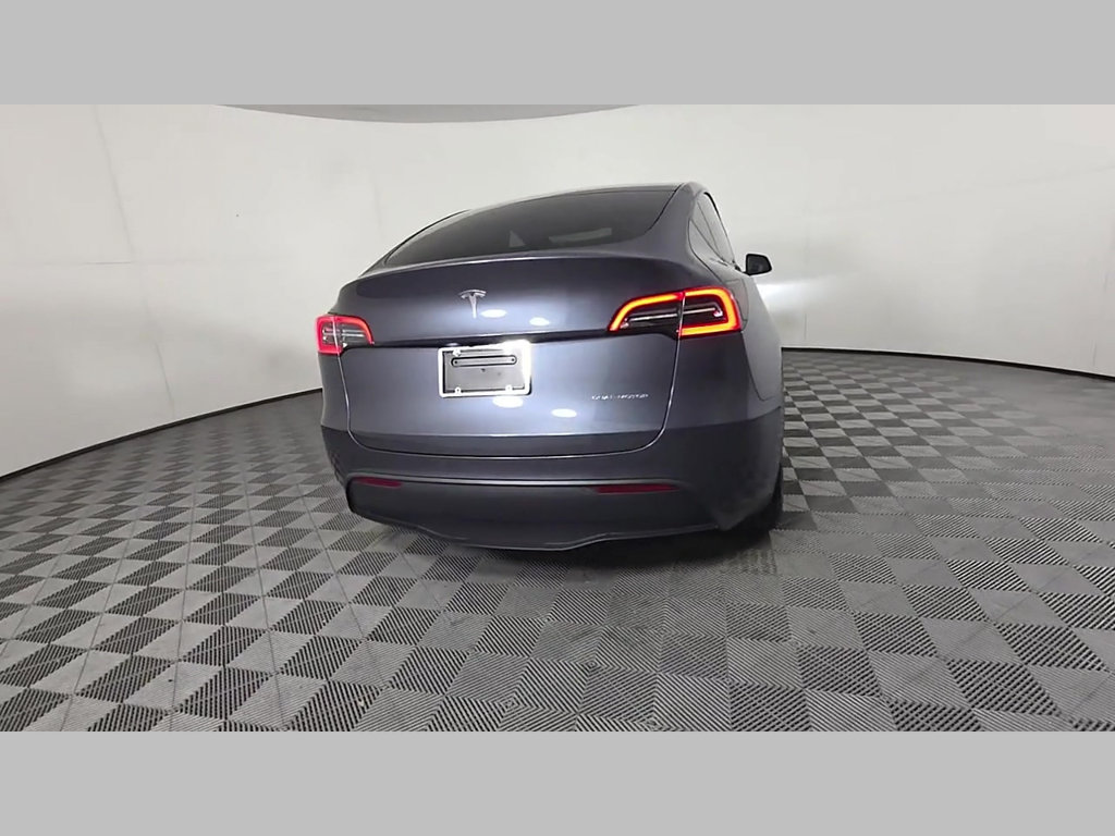 Used 2023 Tesla Model Y AWD image 42