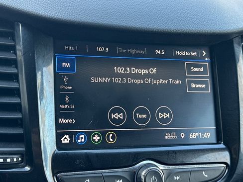 Used 2022 Chevrolet Trax LT w/ LT Convenience Package image 26