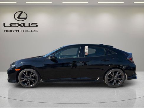 Used 2019 Honda Civic Sport Touring image 9
