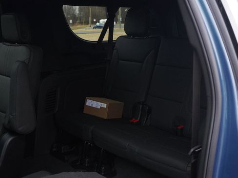 New 2026 Chevrolet Suburban High Country image 30