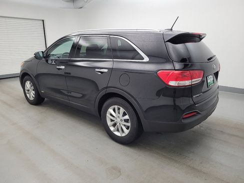 Used 2017 Kia Sorento AWD image 3