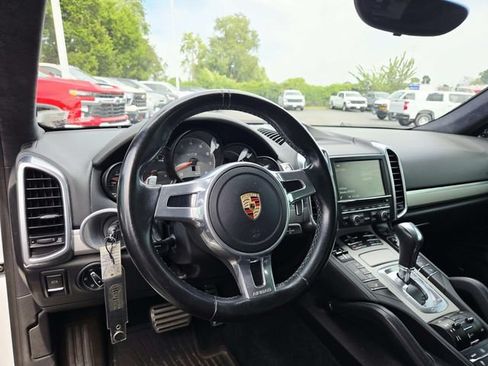 Used 2014 Porsche Cayenne GTS AWD/4WD image 7