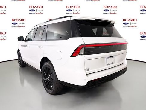 New 2026 Lincoln Navigator Reserve w/ Jet Appearance Package AWD/4WD image 5